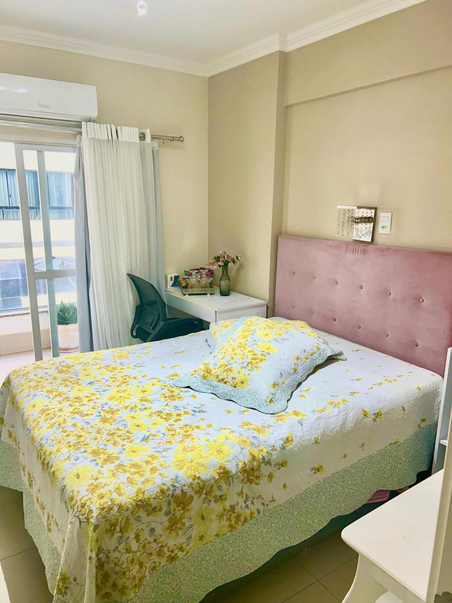 Beira Da Praia, 2 Pessoas, Economico, Basico E Confortavel * Balneario Camboriu